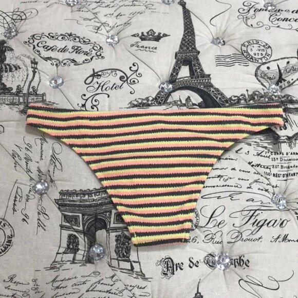 TOPSHOP Textured Striped Bikini Bottoms - Picture 7 of 8